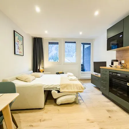 Exceptionnel, Equipe Face A L'aiguille Du Midi Apartman Chamonix