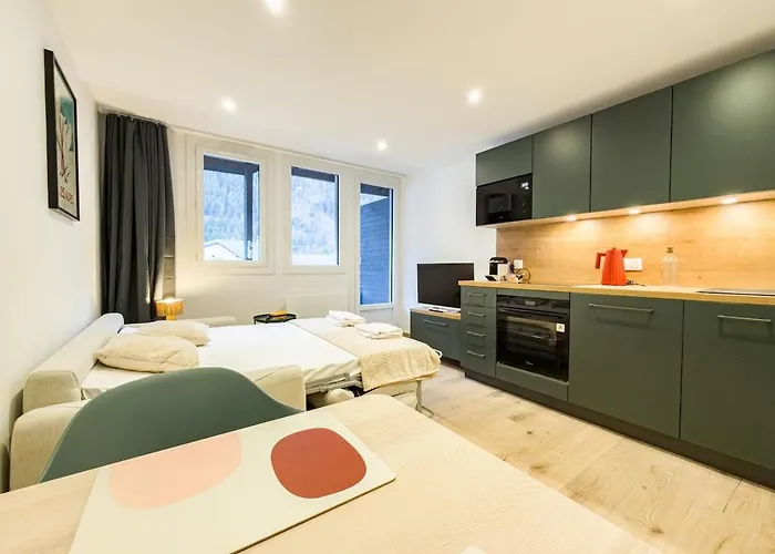 Exceptionnel, Equipe Face A L'aiguille Du Midi Apartman Chamonix